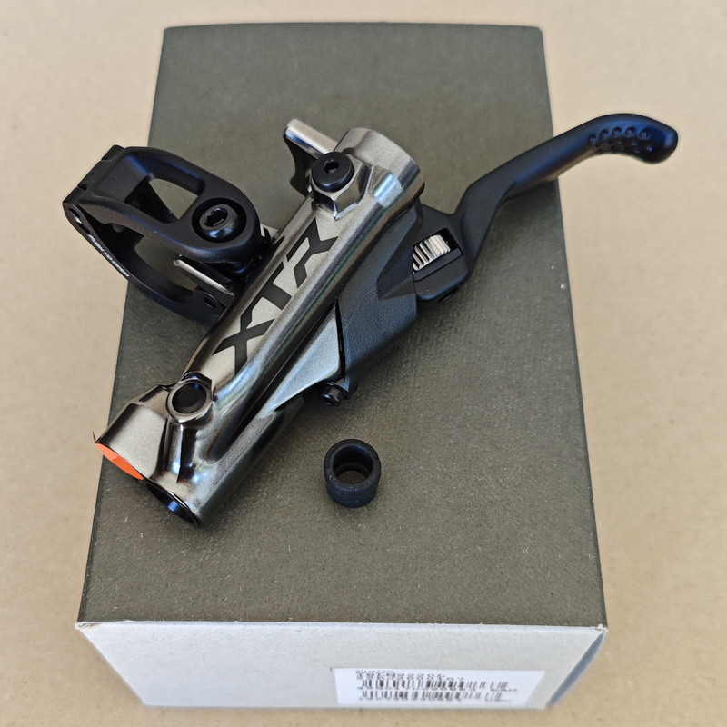 Shimano Mountain Bike Oil Disc Xtr M9220 Brake Lever 4-Piston Brake Handle
