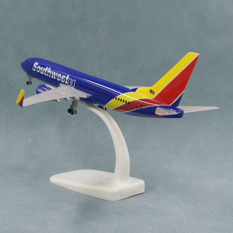 Boeing 737 Southwest Airlines 20cm Simulated Alloy Aircraft Model Passenger Plane Ornament with Wheeled Stand