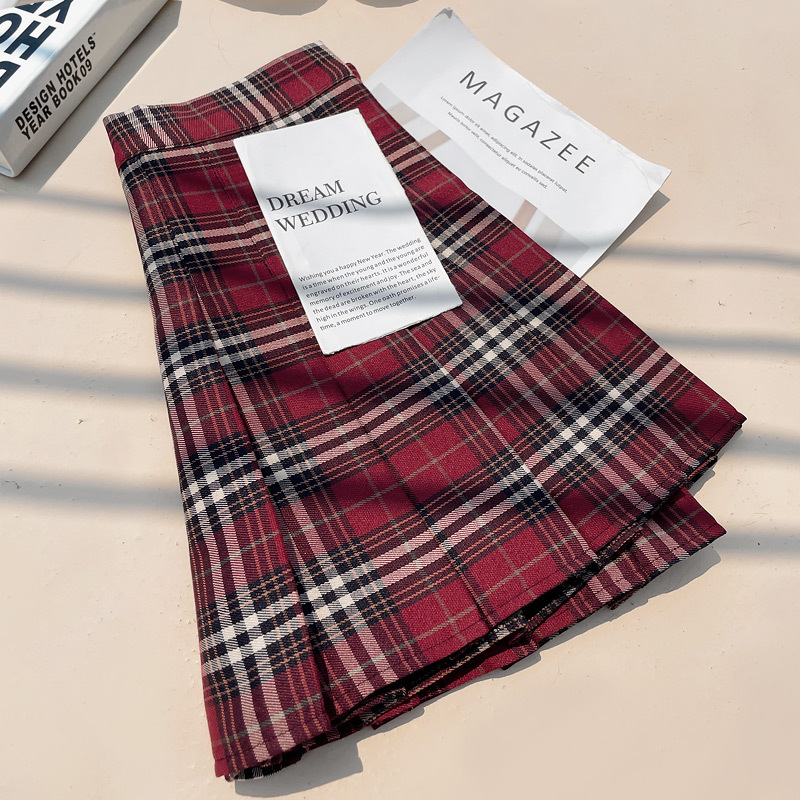 Red Plaid Pleated Skirt for Women, Spring and Summer Student A-Line Skirt, High-Waisted Slimming Short Skirt, Skirt with Shorts, College Style Half Skirt
