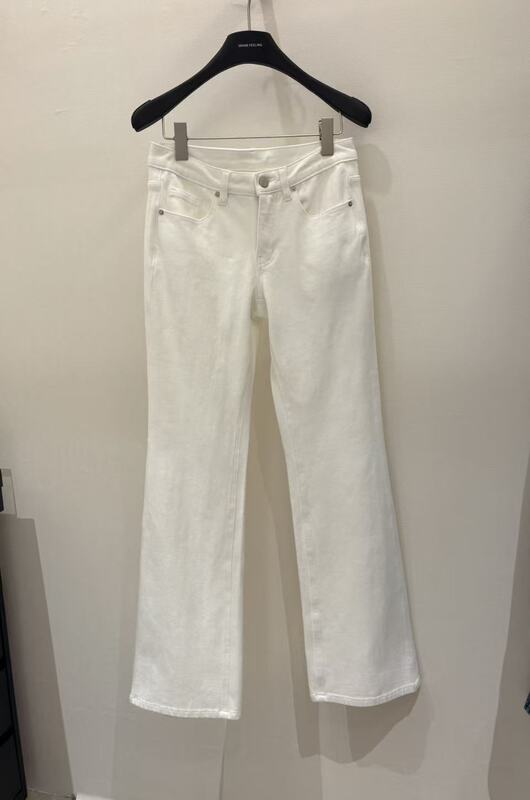 Sensefeeling26 Spring and Summer White Flared Jeans