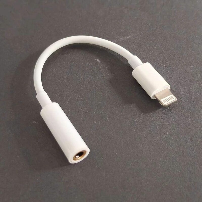 Audio Adapter Cable Suitable for iPhone Apple 7/11/12/13/14 Round Hole Headphone Adapter Car Audio and Video