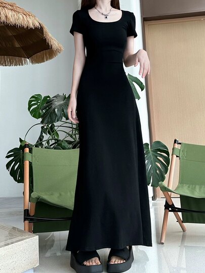 French Style 2025 Summer High-End Dress, Feminine Slim-Fit A-Line Skirt with a Large Hem, Elegant Waist-Cinching Slimming Long Dress