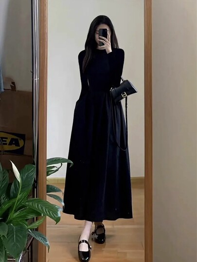 2026 Autumn and Winter Petite French Style High-End Hepburn Style Turtleneck Knitted Set Dress for Women