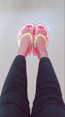 Người dân xã hội Peggy dành cho người lớn dép clip kéo phim hoạt hình flip-flops lợn Pei Qi trái cây Pei Qi rung tùy chỉnh nữ kéo