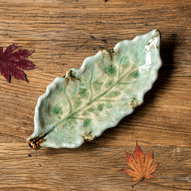 Japanese Imported Banko Ware Ice Crack Glaze Rough Pottery Leaf-Shaped Plate Creative Handmade Leaf-Shaped Sushi Plate Sashimi Dish