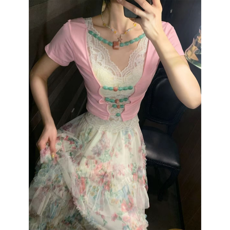 ins Hot Girl Outfit: a Complete Set of Women's Party Sweet and Spicy Top with Beaded Short Sleeves, Lace Vest, Floral Midi Skirt ins Hot Girl Outfit: a Complete Set of Women's Party Sweet and Spicy Top with Beaded Short Sleeves, Lace Vest, Floral Midi Skirt