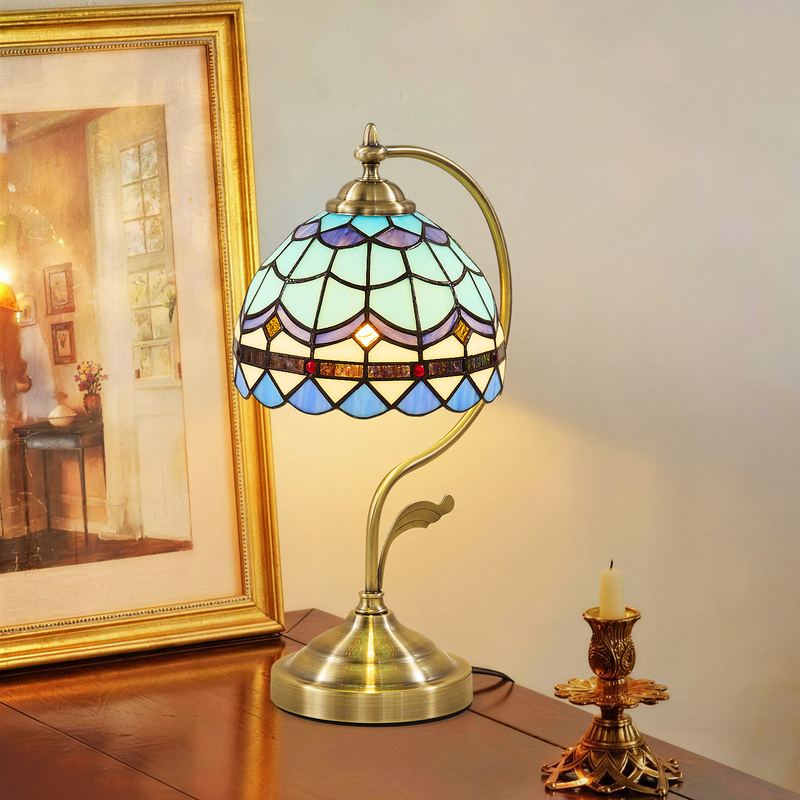 Tiffany-Style Stained Glass Table Lamp Designer Creative Art Warm and Romantic Bedroom Study Bedside Lamp