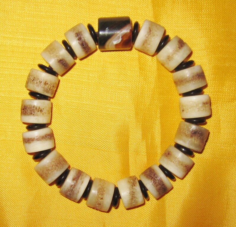 Tibetan yak cover bone old spiritualbone hand string Manate pearl beads with high density of beads