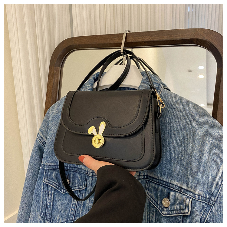 Hochwertige strukturierte kleine Tasche für Damen Sommer 2023 neue Nischen-Umhängetasche mit einer Schulter modische Damen beliebte kleine quadratische Tasche_voghion.com