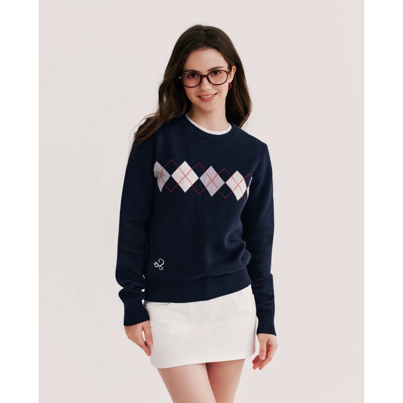 Hisameold Autumn and Winter Warm Knitwear Navy Blue Diamond Pattern Contrasting Retro Round Neck Knitted Long-Sleeved Sweater
