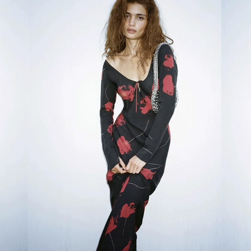 Reformation Dress Slimming New French Style European and American Niche Black Floral Print Long-Sleeved U-Neck Dress