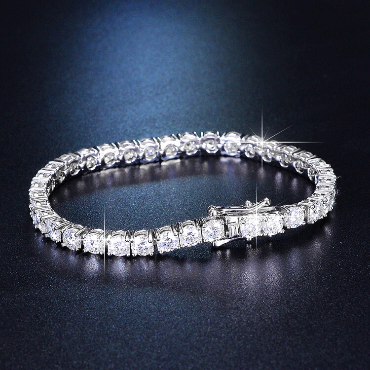 Full Diamond Moissanite Bracelet for Women, Imitation Diamond 925 Sterling Silver Tennis Chain, Light Luxury Niche High-End Design Jewelry for Men Full Diamond Moissanite Bracelet for Women, Imitation Diamond 925 Sterling Silver Tennis Chain, Light Luxury Niche High-End Design Jewelry for Men