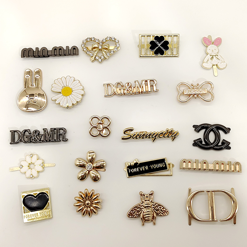 Hole shoe buckle diy accessories doudou shoes slippers women's shoes metal sandals alphabet decoration shoes flower accessories