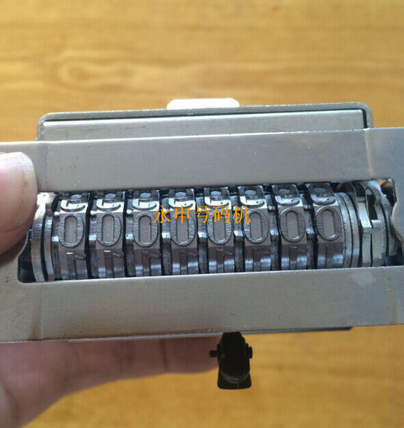 8-digit large font automatic numbering machine Carton coding machine Outer packaging numbering machine Hand printing number machine