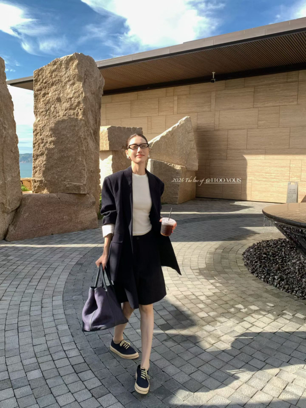 Ttoo2026 New Autumn Fashion Stylish Commuter High-End Silhouette Blazer + Casual Shorts Set for Women Trendy Ttoo2026 New Autumn Fashion Stylish Commuter High-End Silhouette Blazer + Casual Shorts Set for Women Trendy