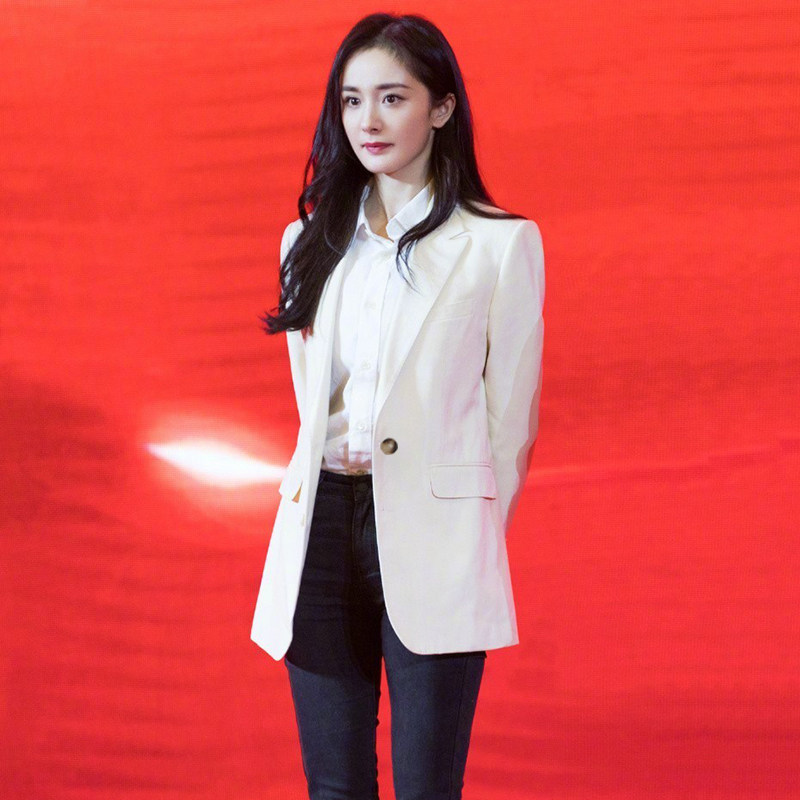 Yang power stars the same skinny temperament suit jacket woman 2022 Spring new Korean version Career white Little Western suit