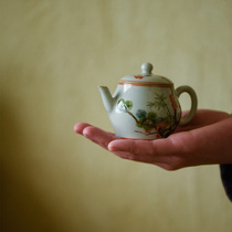 (Taicu Lianhuatang) Guanyuns ancient ceramic teapot pastel bubble teapot 110cc