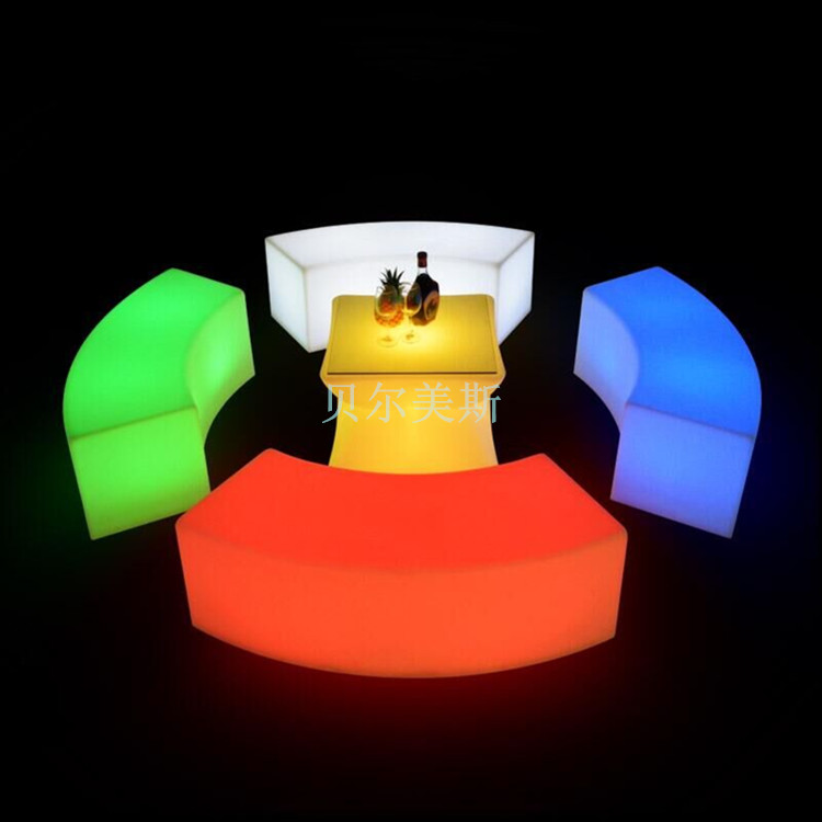Thanh quảng cáo led nhẹ sofa cong phân ngoài trời bàn ghế ánh sáng đồ nội thất bàn cà phê kết hợp ghế bar - Giải trí / Bar / KTV