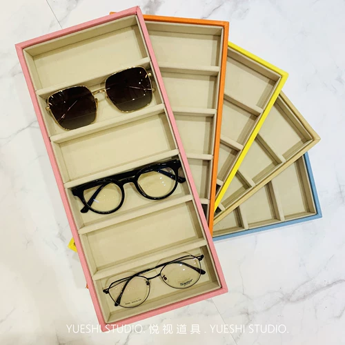 Стенд, солнцезащитные очки, коробка для хранения, оптика