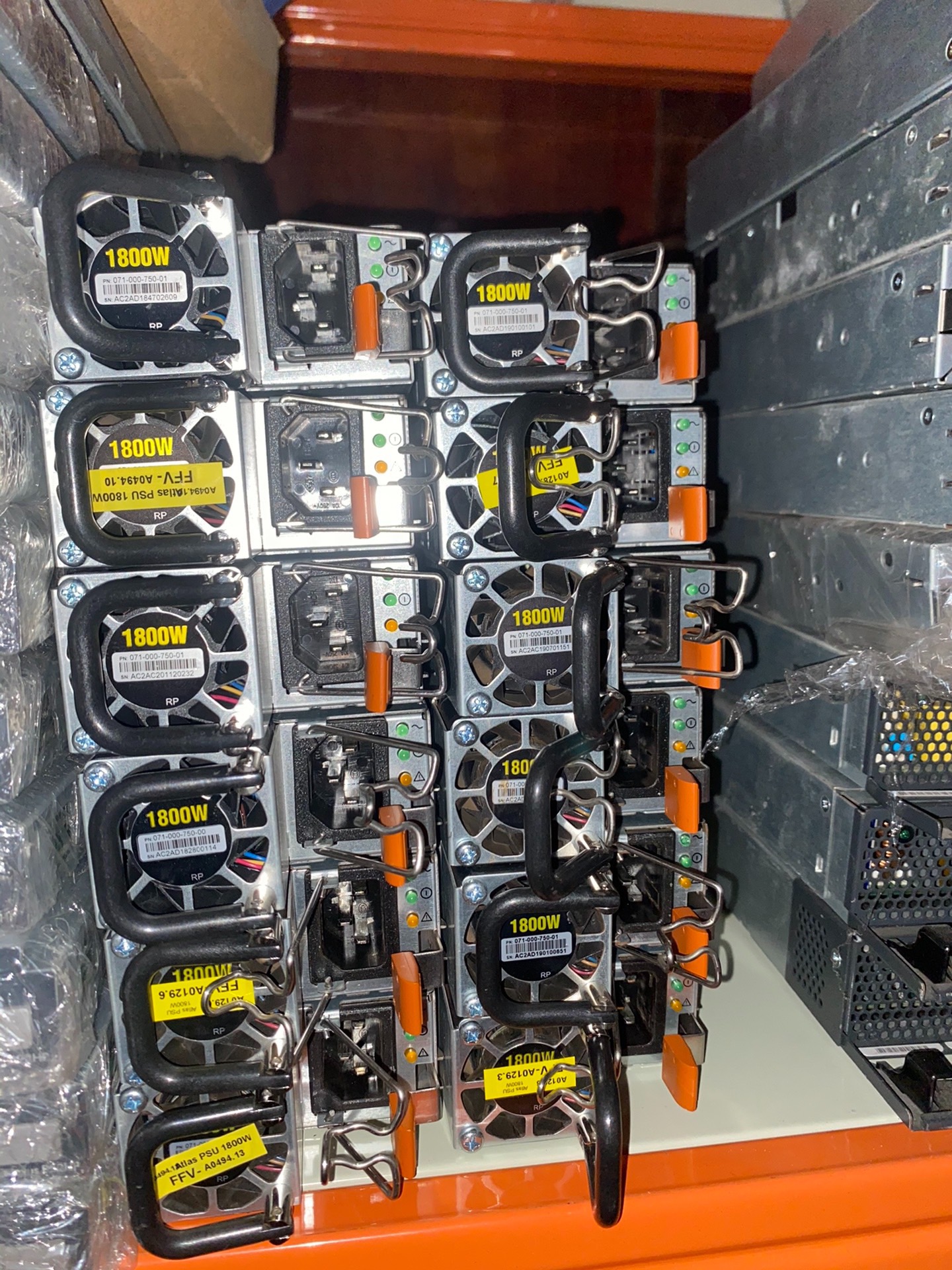 071-000-750-01 EMC UNITY 480 680 880 480F 680F 1800W power supply