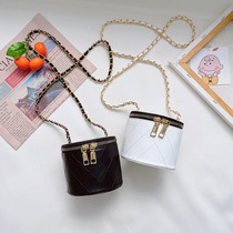 2021 New girls single shoulder bag Fashion princess obliquely satchel with red INS wind small satchel bag Han Fan bag