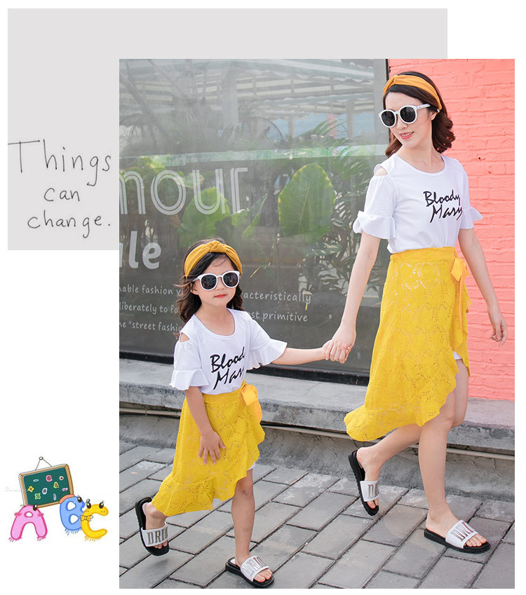 2018 mới mẹ và con gái thời trang cha mẹ và con váy mùa hè dài T-Shirt Hàn Quốc ren bãi biển sạn holiday phù hợp với gia đình đồ gia đình