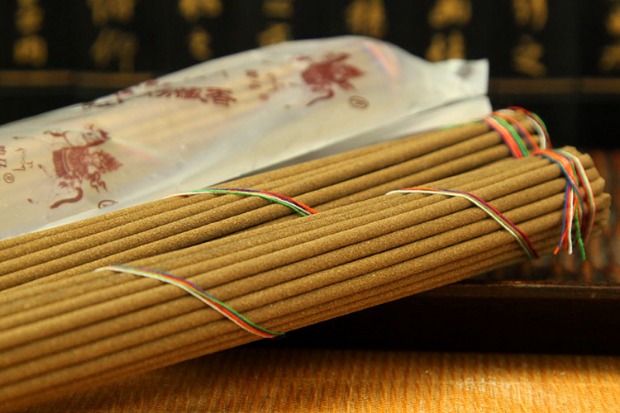 Hương thơm Tây Tạng tự nhiên Đền Labrang Hai mươi lăm 25 Hương thơm Phật hương Xiangma Thương hiệu Handmade Thuốc thơm Dòng nước hoa - Sản phẩm hương liệu vòng hạt trầm hương