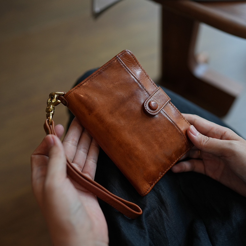 Miss Lu's Vintage Vegetable-Tanned Leather Multifunctional Coin Purse, Genuine Leather Portable Travel Boarding Pass and Passport Storage Bag Miss Lu's Vintage Vegetable-Tanned Leather Multifunctional Coin Purse, Genuine Leather Portable Travel Boarding Pass and Passport Storage Bag