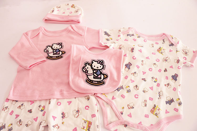 Coffret cadeau pour nouveau-né - Vêtements + Fournitures - Ref 1955900 Image 15