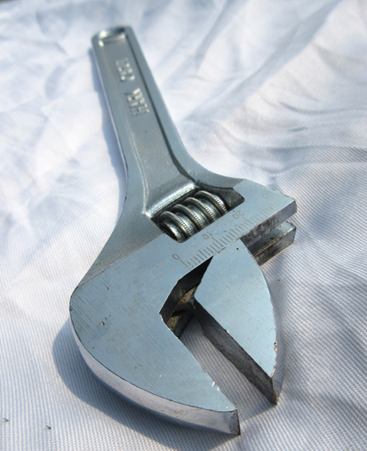 Active Wrench Adjustable Wrench 10 Inch Live Wrench Zoom Opening Wrench Live Mouth Wrench Five Gold Tools 