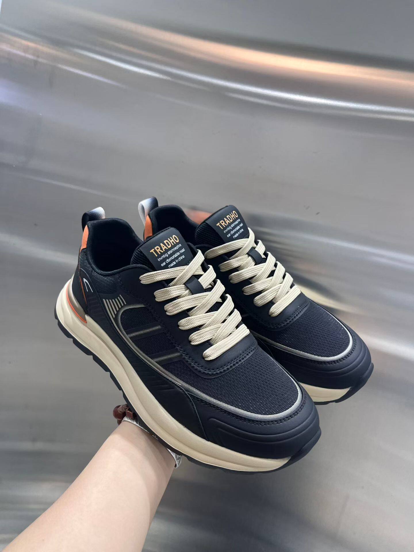 大地鞋店168的LOGO
