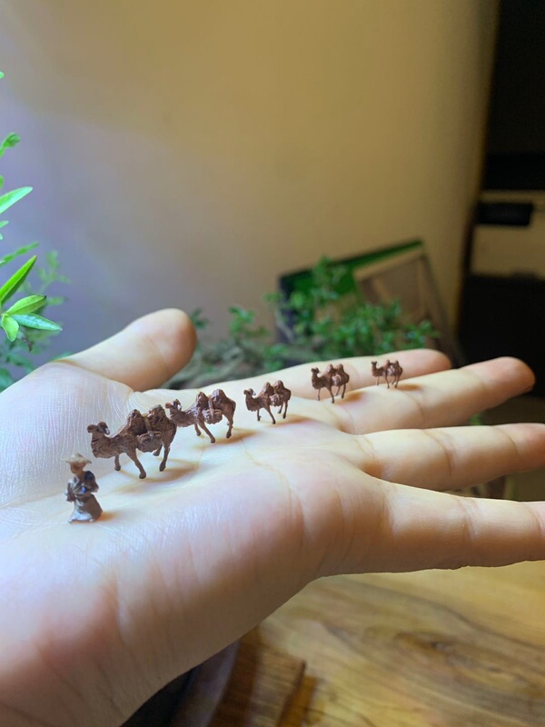 Mini Resin Ornaments, Camels, Small Camels, Desert Western Style Mini Strange Stone Ornaments, Micro Bonsai Ornaments Mini Resin Ornaments, Camels, Small Camels, Desert Western Style Mini Strange Stone Ornaments, Micro Bonsai Ornaments