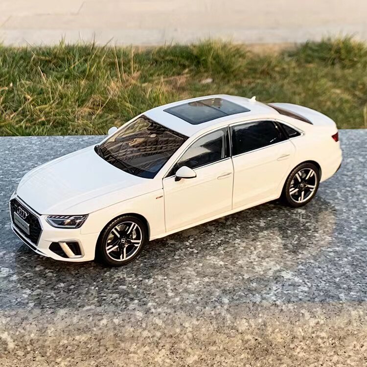 1/18 A4L A4 2020 Diecast Metal Car Model Toy Collection White/Gray