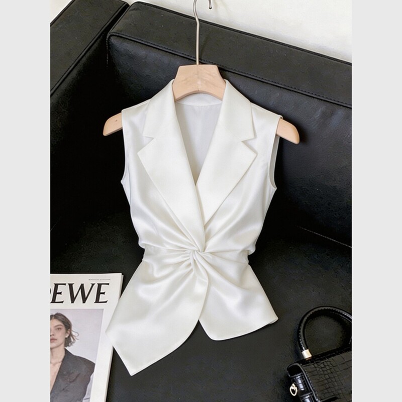 Qvu Brand Counter! French-Style White Suit Collar Top for Women, Summer High-End, Age-Reducing, Sleeveless Satin Shirt Qvu Brand Counter! French-Style White Suit Collar Top for Women, Summer High-End, Age-Reducing, Sleeveless Satin Shirt