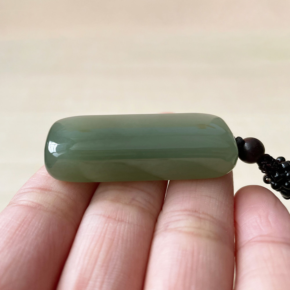 Xinjiang and Tian Yuta Qing bread jade medals for men and women with ducks and eggs with no sign of jade pendant