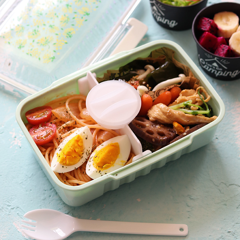 Cute cartoon small fresh strawberry rape flower bento box divided salad box with sauce box can be microwaved