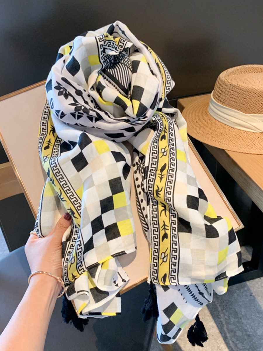 Japan (top luxury) Cosp Kosp full of temperament ~ geometric mosaic scarf warm shawl scarf female