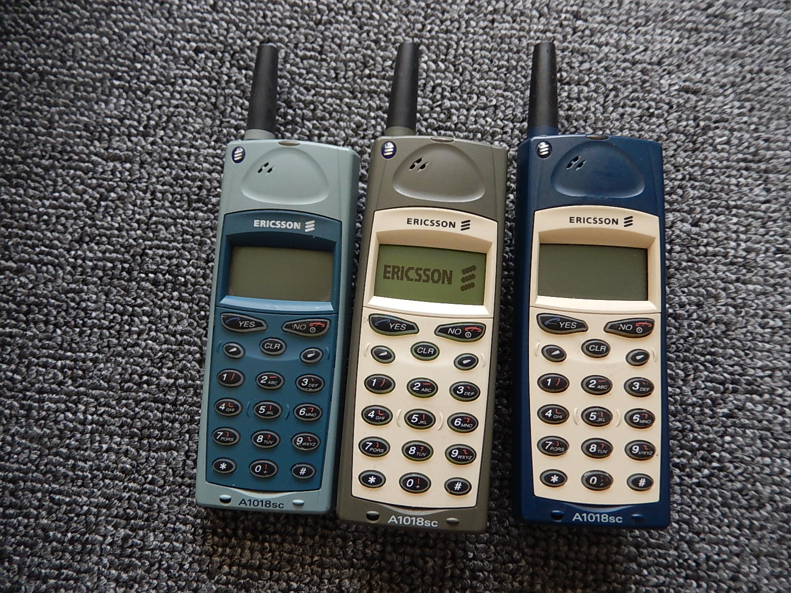 Original clothes Ericsson A1018SC mobile phone second hand Ericsson 1018 old mobile phone antique mobile phone Classic mobile phone