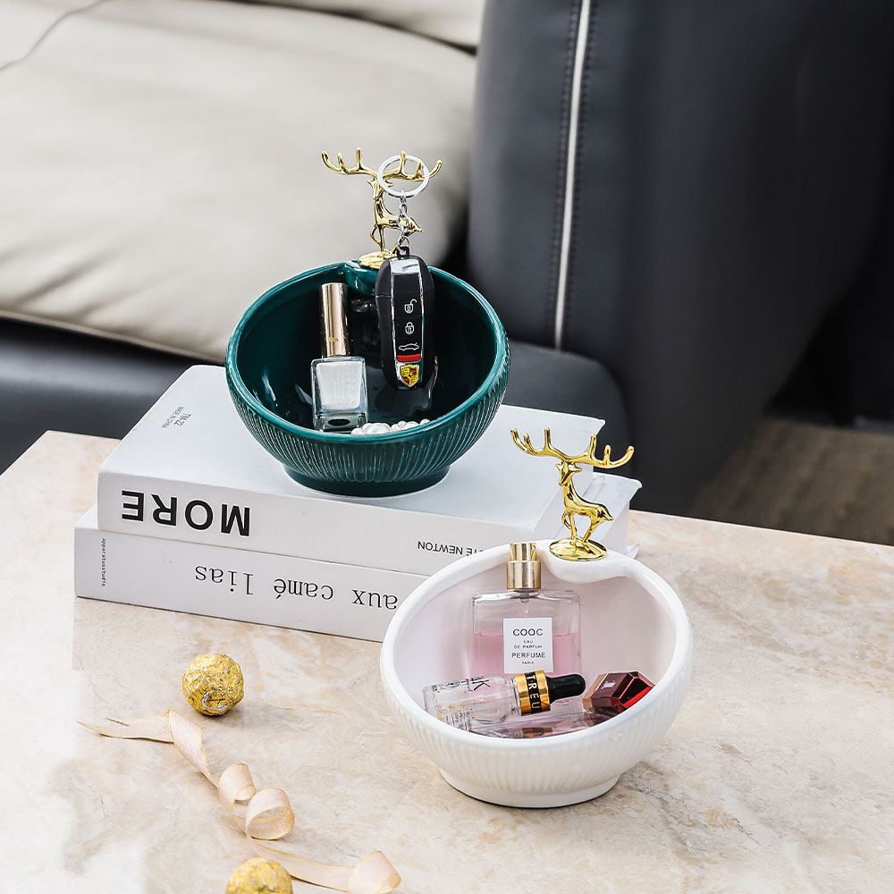 Creative living room home decoration fittings light luxury household with the porch key to take Joe relocation front desk opening gift