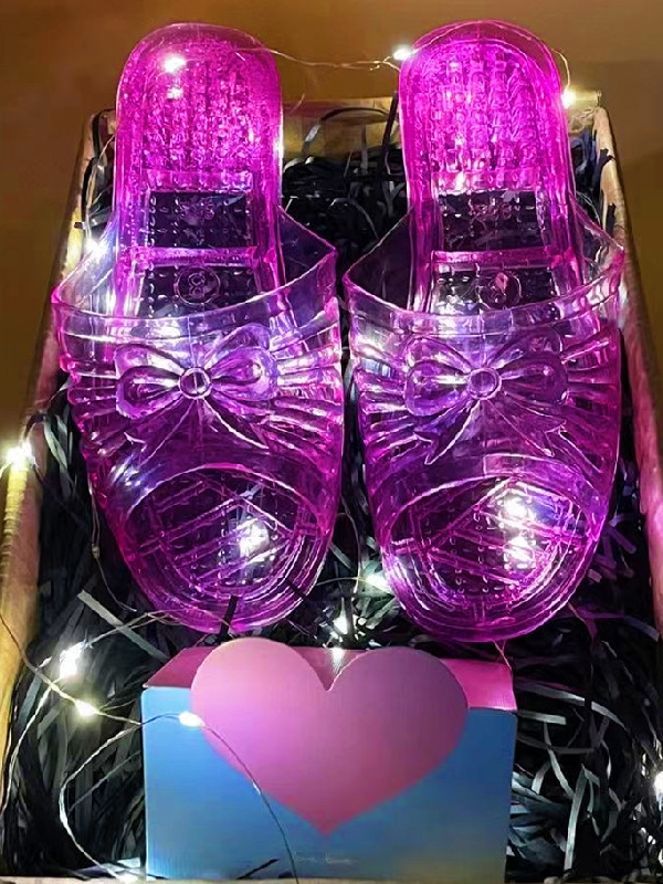 Crystal Slippers Birthday Gift, High-End, Prank Gift for Female Friends, Quirky and Unusual, Runaway Princess Crystal Shoes for Sisters