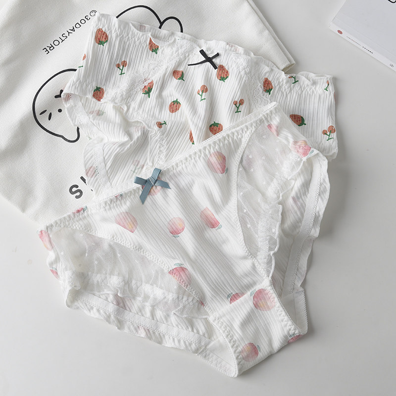 Peach strawberry cotton underwear girl cute cartoon lace fungus edge ladies mid-waist cotton antibacterial briefs