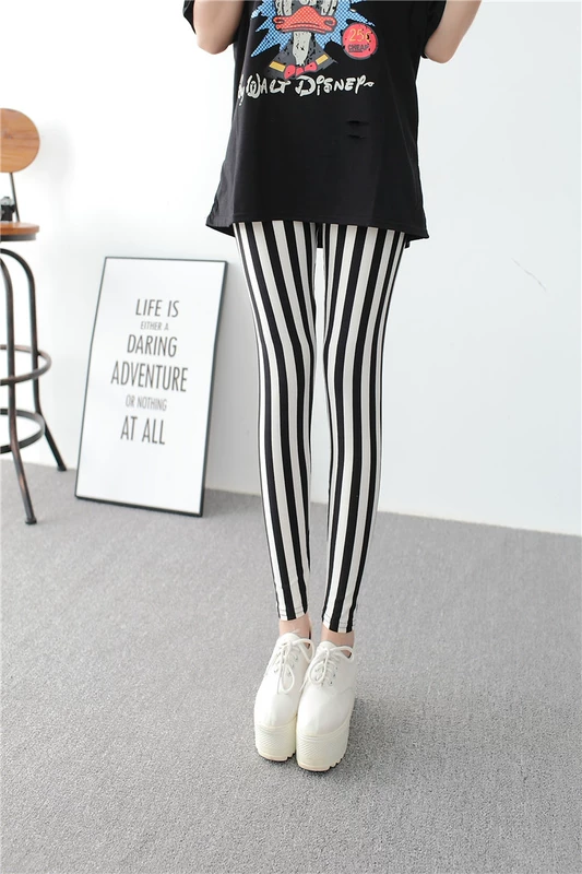 2019 mùa thu mới quần legging sọc đen trắng có thể mặc bên ngoài quần skinny nữ mỏng chân mùa xuân và mùa thu thủy triều Hàn Quốc - Khởi động cắt