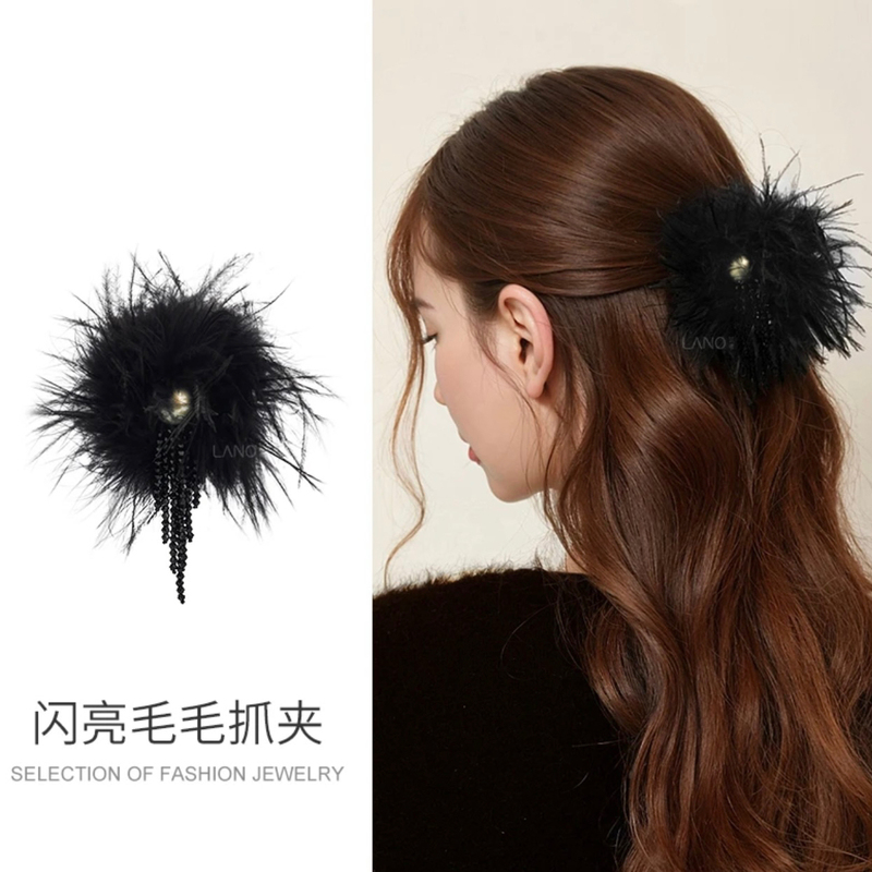 Feather Ostrich Hair Claw Clip for Women 2025 New Model High-End Crystal Tassel Shark Clip Ostrich Hair Claw Feather Ostrich Hair Claw Clip for Women 2025 New Model High-End Crystal Tassel Shark Clip Ostrich Hair Claw