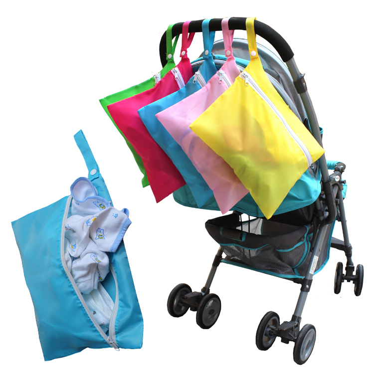 Versatile baby stroller simple and small hanging bag Dirty Clothes Bag Mommy Bag Liner Separated Bag Baby Diaper Cashier Bag