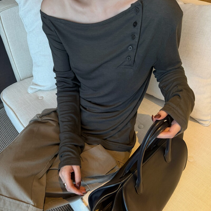 Welover-Autumn New Korean-Style Design with Diagonal Placket, Slim Fit, Long-Sleeved T-Shirt (Contains 18% Wool) 143 Welover-Autumn New Korean-Style Design with Diagonal Placket, Slim Fit, Long-Sleeved T-Shirt (Contains 18% Wool) 143