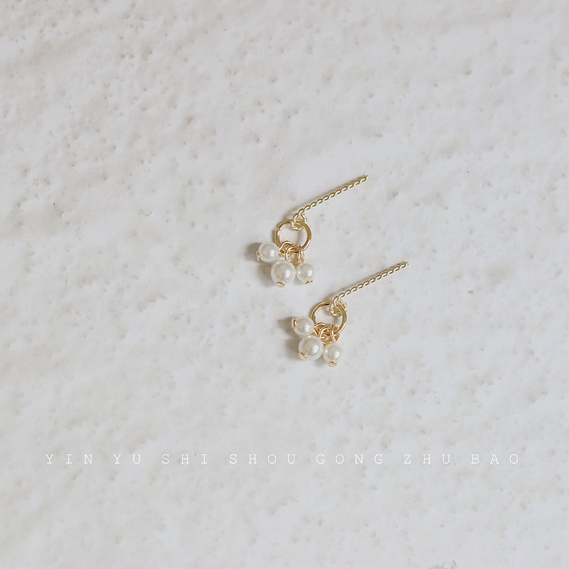 Korean version ins niche style mini pearl earrings 925 silver plated 14k gold exquisite handmade small simple ear needles