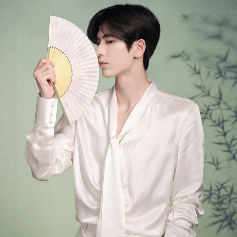 Zhang Linghe's Same Style』Shapable Tie Shirt, White Hong Kong Style Long-Sleeved Satin Men's Fashion Suit Shirt Zhang Linghe's Same Style』Shapable Tie Shirt, White Hong Kong Style Long-Sleeved Satin Men's Fashion Suit Shirt