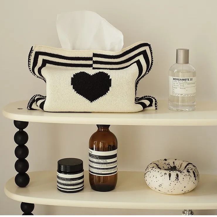 ins Nordic fashion retro style Knitted Loving Tissue Box Bag Suspended Portable Crammy paper Living room Decoration-Taobao