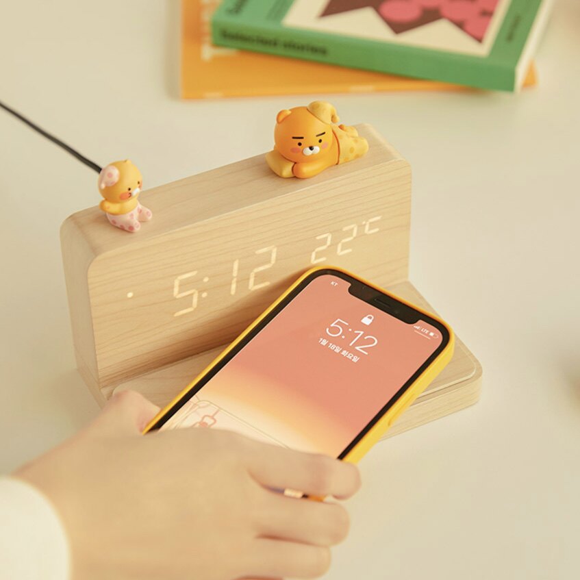 (Uber-based Korea purchase) KAKAO FRIENDS Home Multi-functional wireless charging digital electronic watches