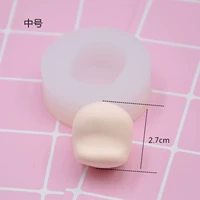 Универсальная булочка на пару среднего размера.